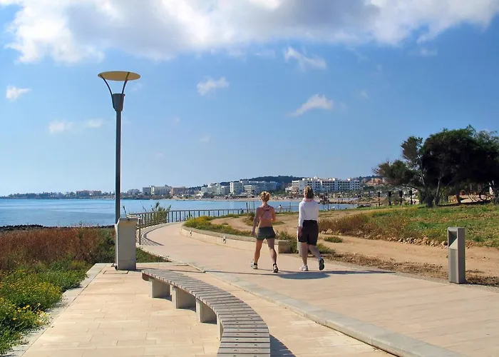 Michaella - 500m From Golden Vila