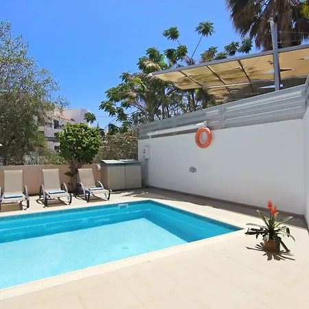 Michaella - 500m From Golden *