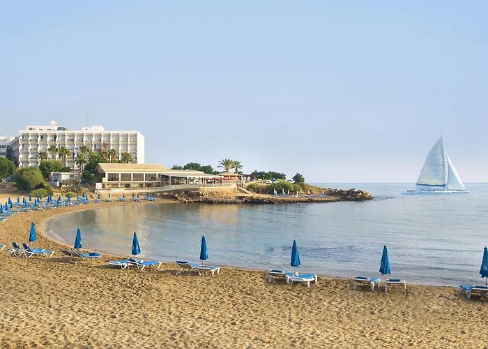 Michaella - 500m From Golden *